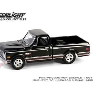Greenlight 1:64 1972 Chevrolet Cheyenne C10 Short Bed – Black